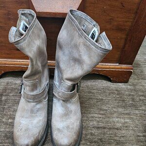 Frye Women's Engineer Harness Boot 8 B Stacked Heel Taupe Grey